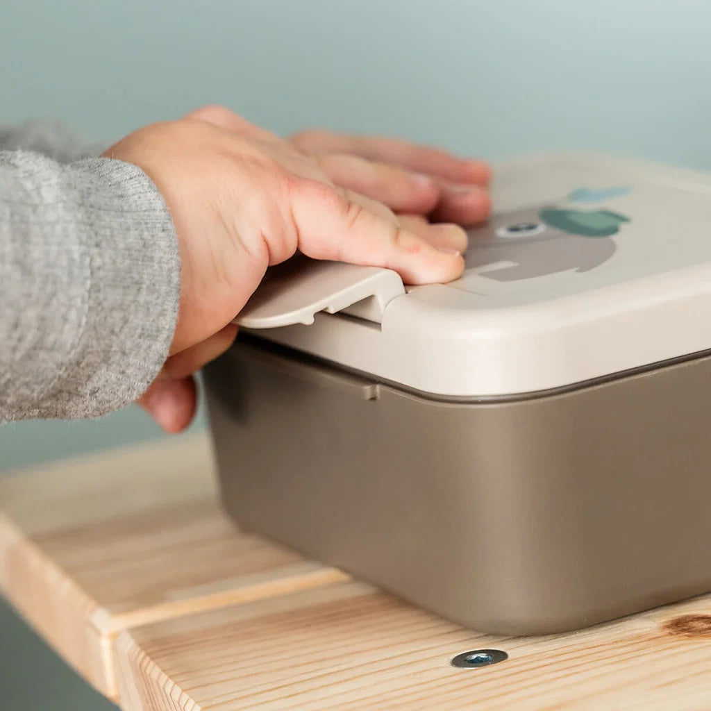 Kleine Snackbox mit Food picks Tiny trails Sand
