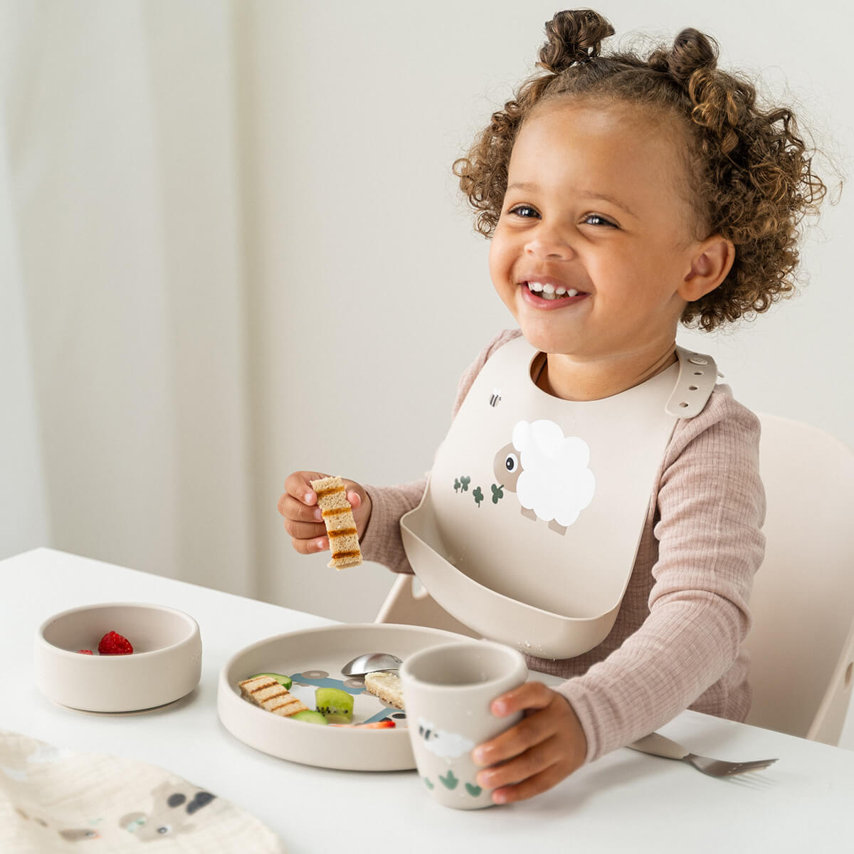 Stick&Stay Dinnerset Tiny farm Sand