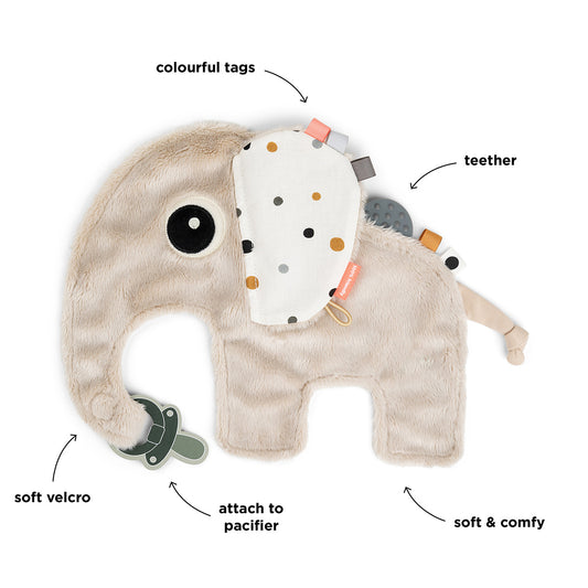 Cozy friend Elphee Sand